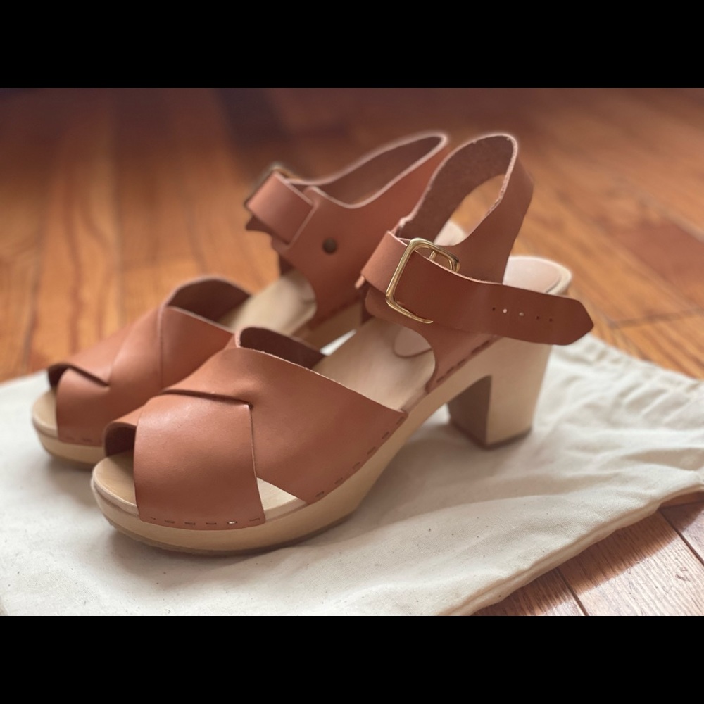 BRYR Emma clogs on high heel